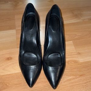 Calvin Klein heels size 8.5